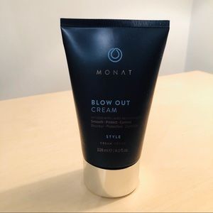 Monat Blow Out Cream🖤